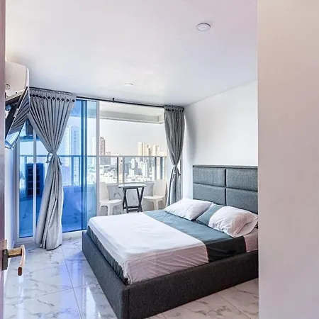 Apartamento 1br Acogedor Apt En El Laguito Y Piscina