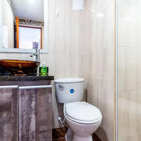 Apartamento 1br Acogedor Apt En El Laguito Y Piscina Cartagena